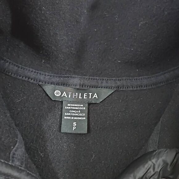 NWOT Athleta Cozy Sherpa Snap Sweatshirt Black Size Small 466888 - Picture 4 of 8